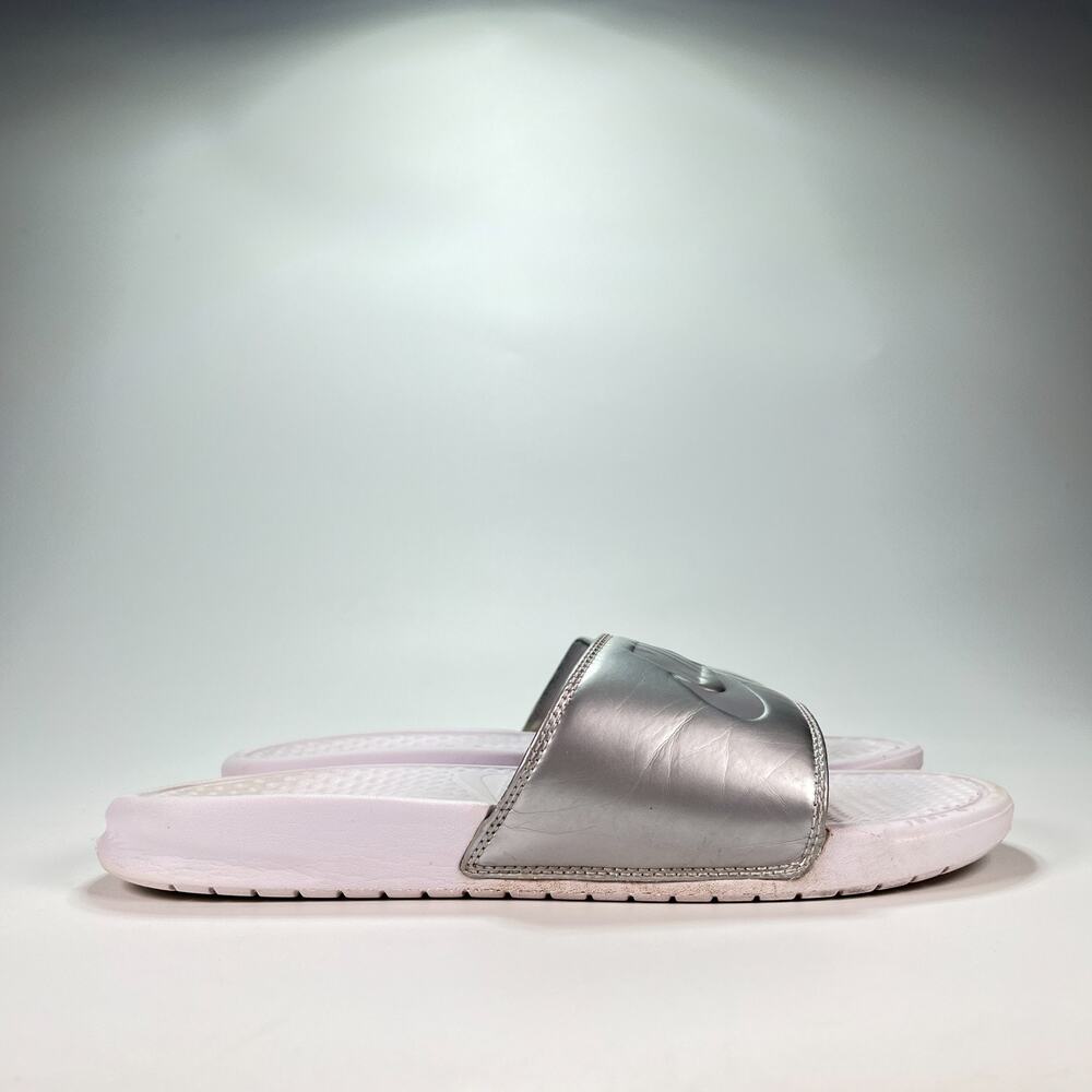 Nike Benassi JDI White Silver Slip On Sandals 343881-107 Women's Sz 11 Men's 9.5
